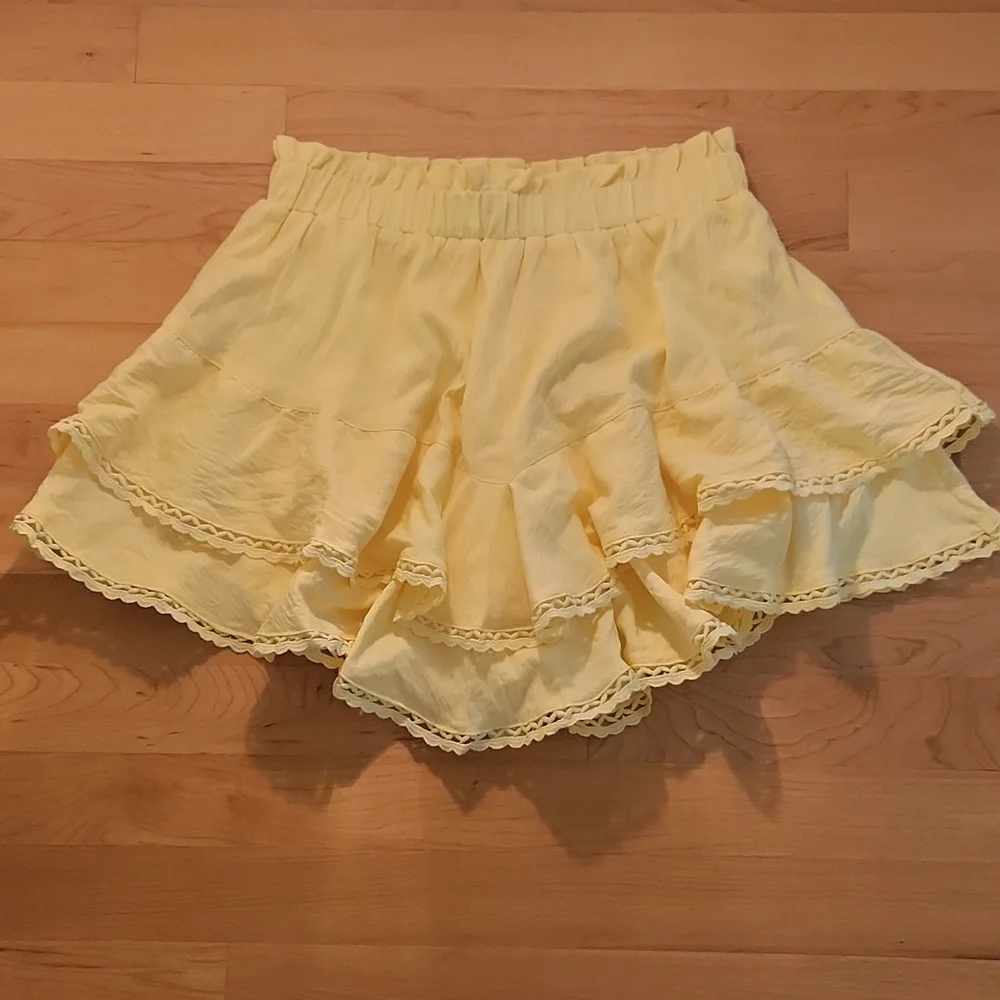 Yellow Ruffled Mini Skirt/Shorts - Picture 1 of 4